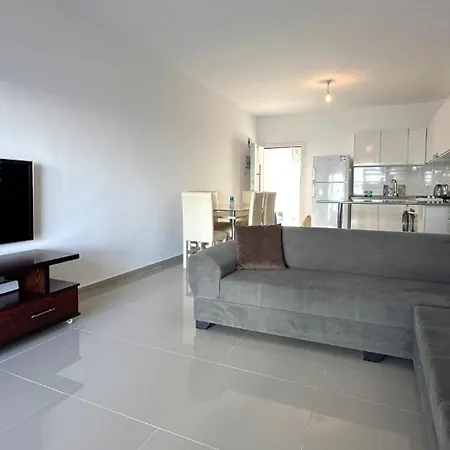 Apartment Myguest Rufus 13, Amazing Luxury Pool View Spacious 2-bedroom