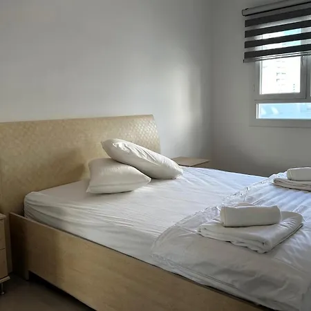 Apartment Myguest Rufus 13, Amazing Luxury Pool View Spacious 2-bedroom