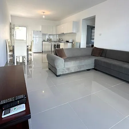 Myguest Rufus 13, Amazing Luxury Pool View Spacious 2-bedroom *